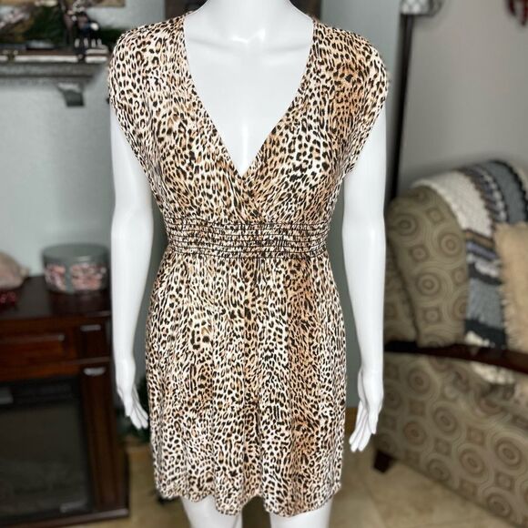 Lily White Dress Leopard Print Smocked Waist Mini Size Medium - Picture 13 of 14